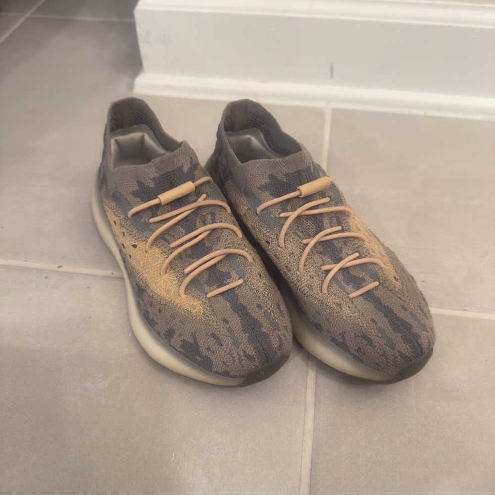 Men's Tan and Gray Sneakers